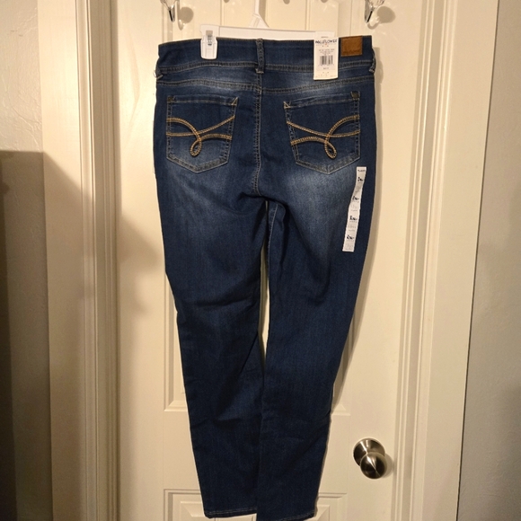 Ultra Fit Skinny Jeans - Picture 2 of 7